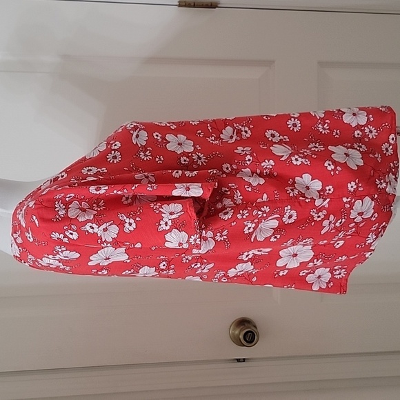 SO Size L Berry Red/Pink with White Floral Tie and Button Front Blouse - Picture 5 of 12